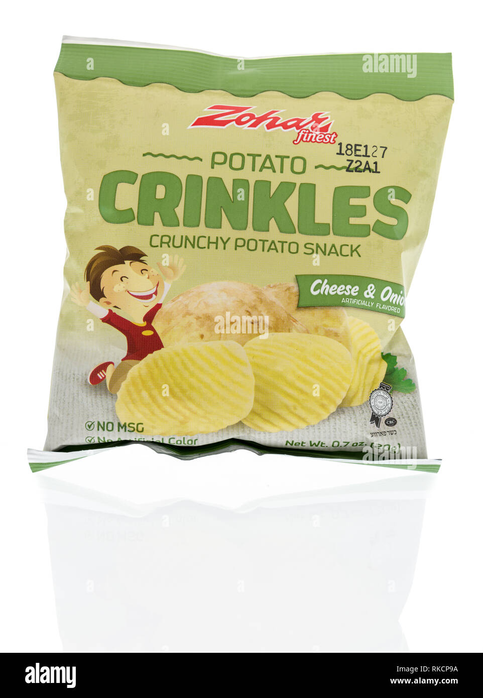 Winneconne, WI - 5 Febbraio 2019: un pacchetto Zohar il formaggio e la cipolla patata si increspa di isolato su un background Foto Stock