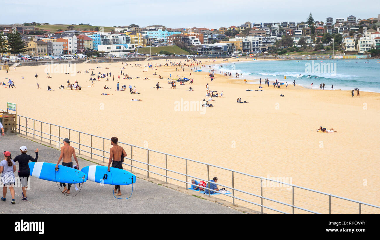 La spiaggia di Bondi in estate a Sydney, Australia. Foto Stock