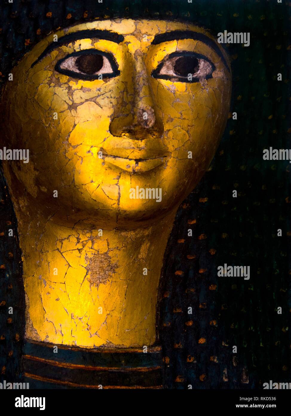 Francia, Hauts de France. Pas de Calais. Louvre-Lens: Sarcofago di Lady Tanetmit-(Thébes.Egitto), 945-715.BC,.L'Louvre-Lens è un museo di arte Foto Stock