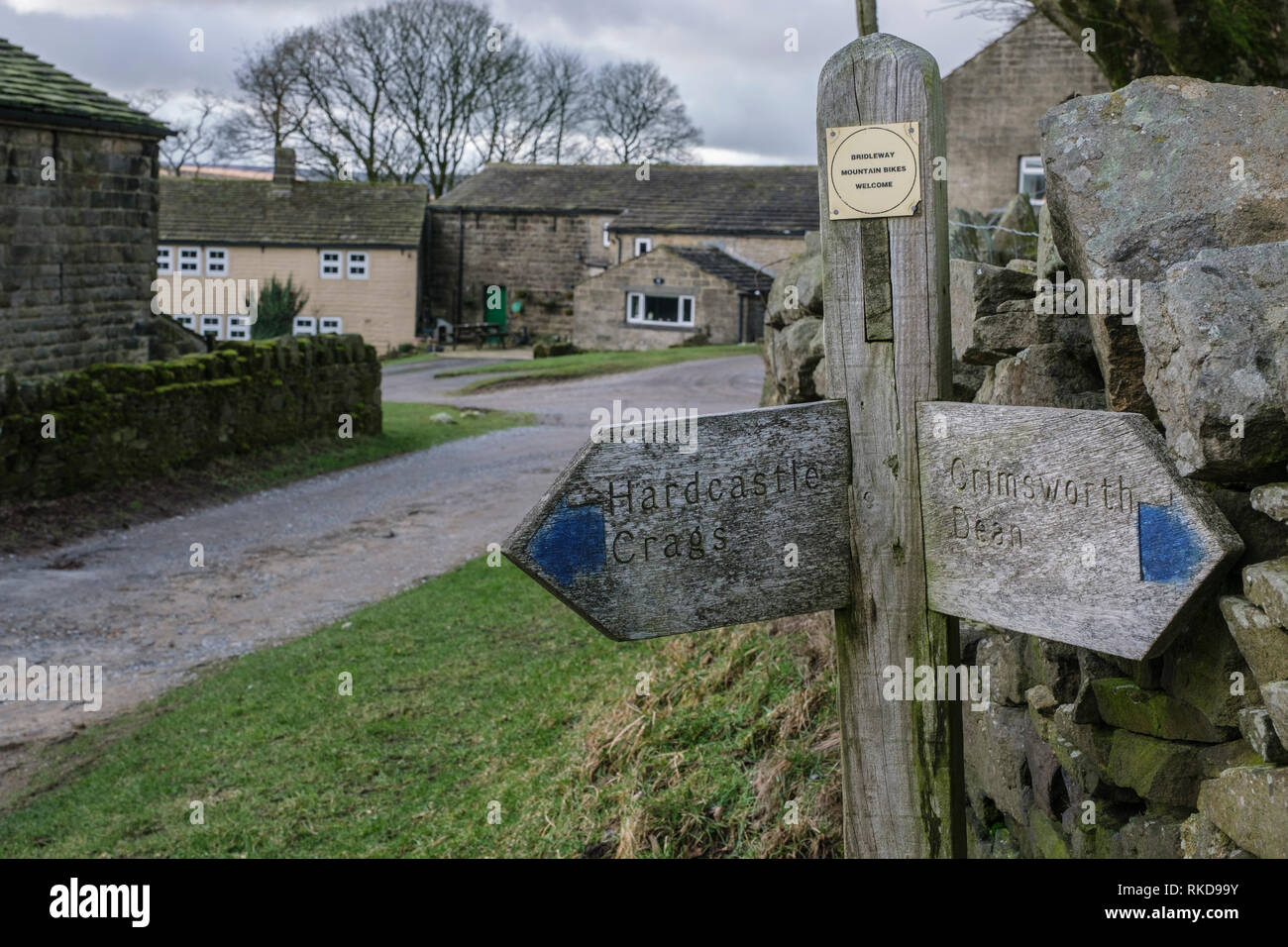 Mountain Bike segno di benvenuto a Walshaw, sopra Hardcastle Crags, Hebden Bridge, Regno Unito Foto Stock