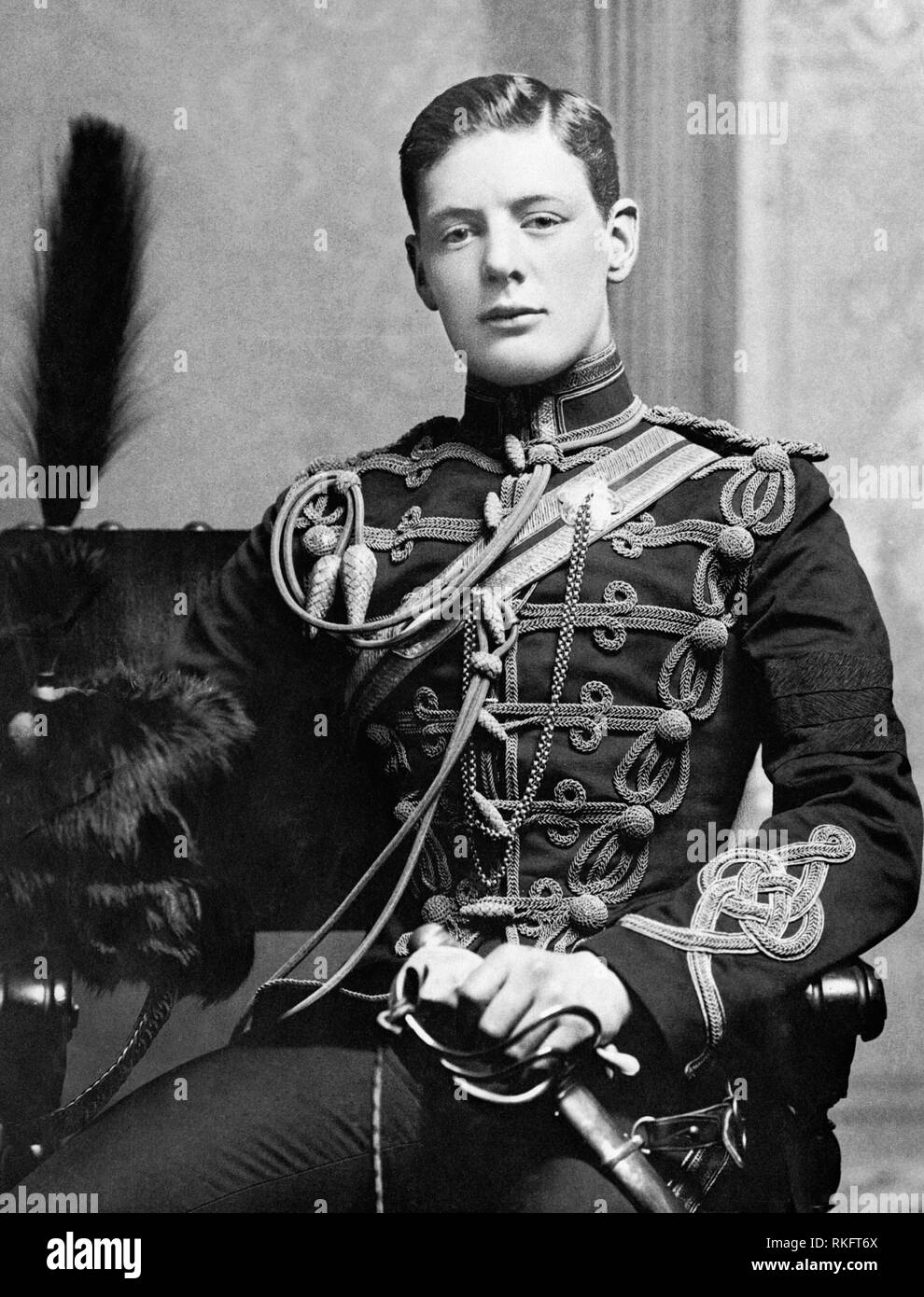Ritratto di secondo tenente Winston Churchill del quarto Queen's proprio ussari nel 1895 come un giovane uomo Foto Stock