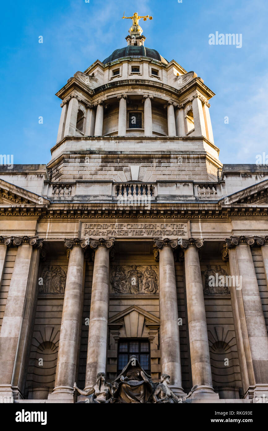 Ingresso principale della centrale di Corte Penale, Old Bailey, London, Regno Unito Foto Stock