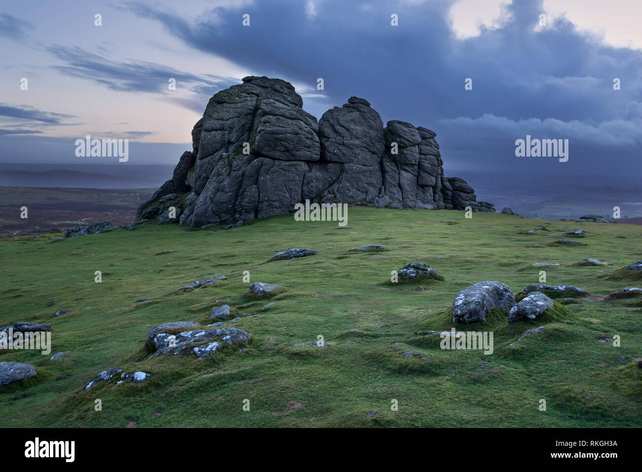 Haytor all'alba parco nazionale di Dartmoor Devon UK Foto Stock