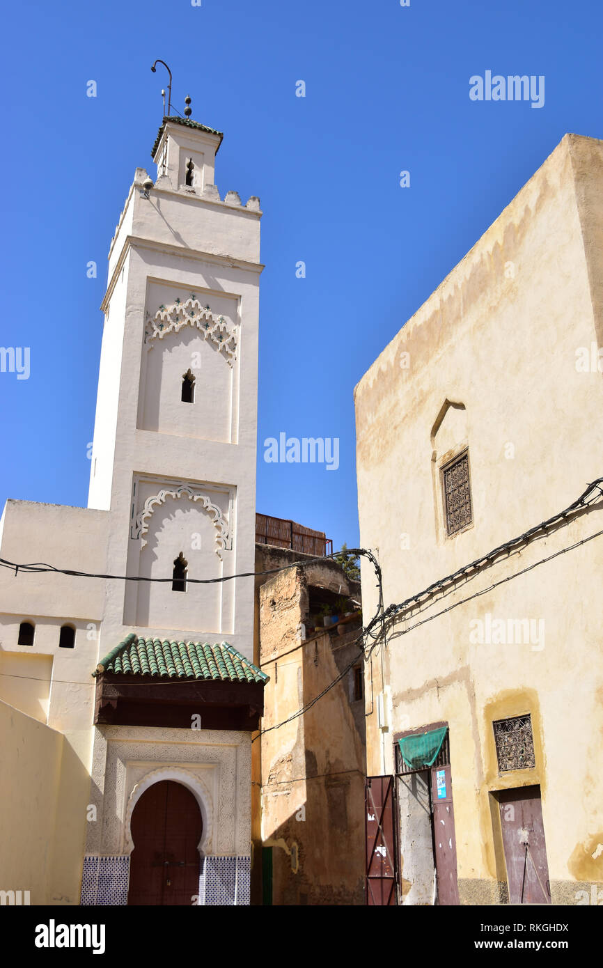 Minareto della moschea, la Medina di Fez, Fès, Marocco Foto Stock