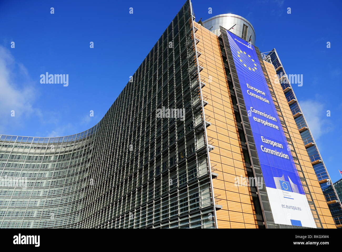 Bruxelles, Belgio - Vista dell'edificio Berlaymont, sede della Commissione europea dell'Unione europea (UE) con sede a Bruxelles in Belgio. Foto Stock