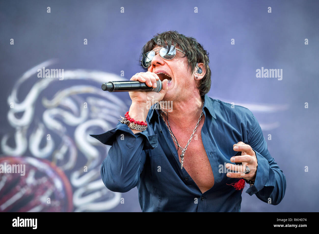 La Svezia Solvesborg - Giugno 9, 2018. La American hard rock band Steelheart esegue un concerto dal vivo durante la Presidenza svedese music festival Sweden Rock Festival 2018. Qui la cantante Miljenko Matijevic è visto dal vivo sul palco. (Photo credit: Gonzales foto - Terje Dokken). Foto Stock