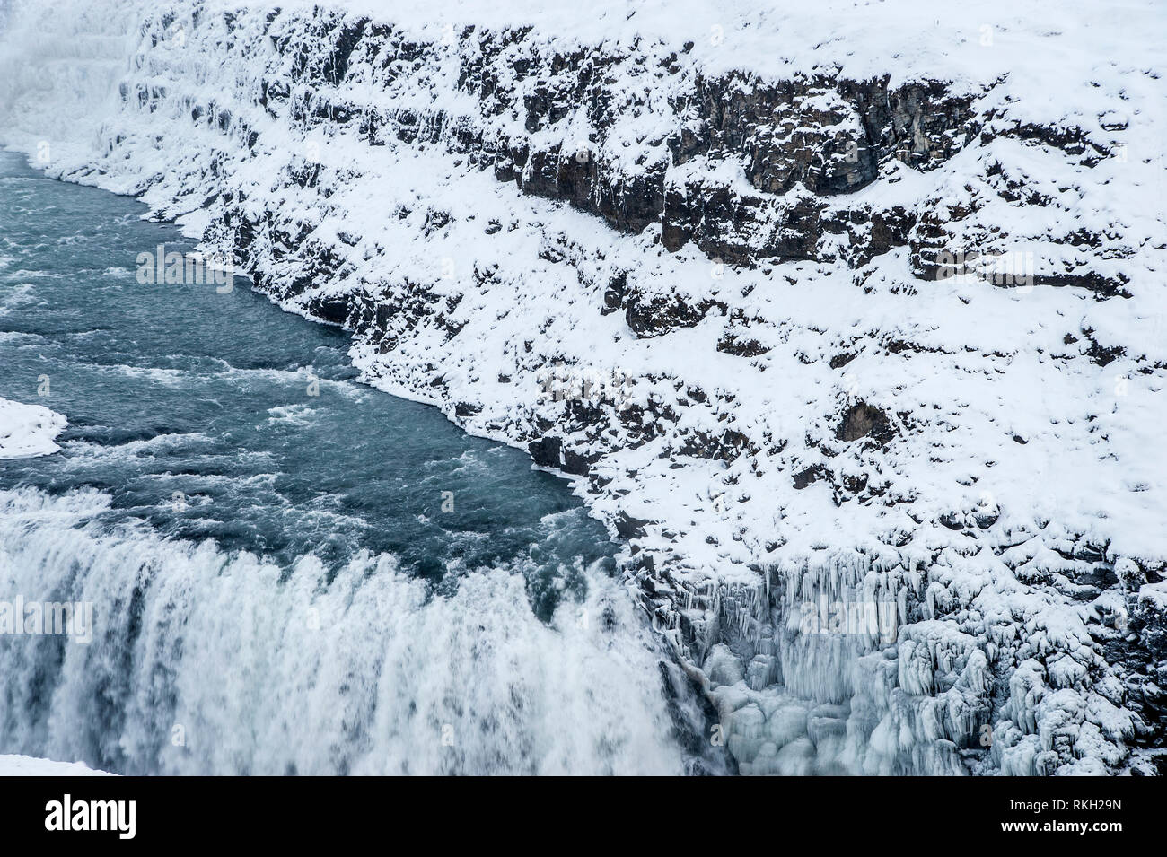 Islanda: Gullfoss (cascata dorata) è un iconico cascata di Islanda ed offre una vista spettacolare delle forze e la bellezza di una natura incontaminata. Gullf Foto Stock