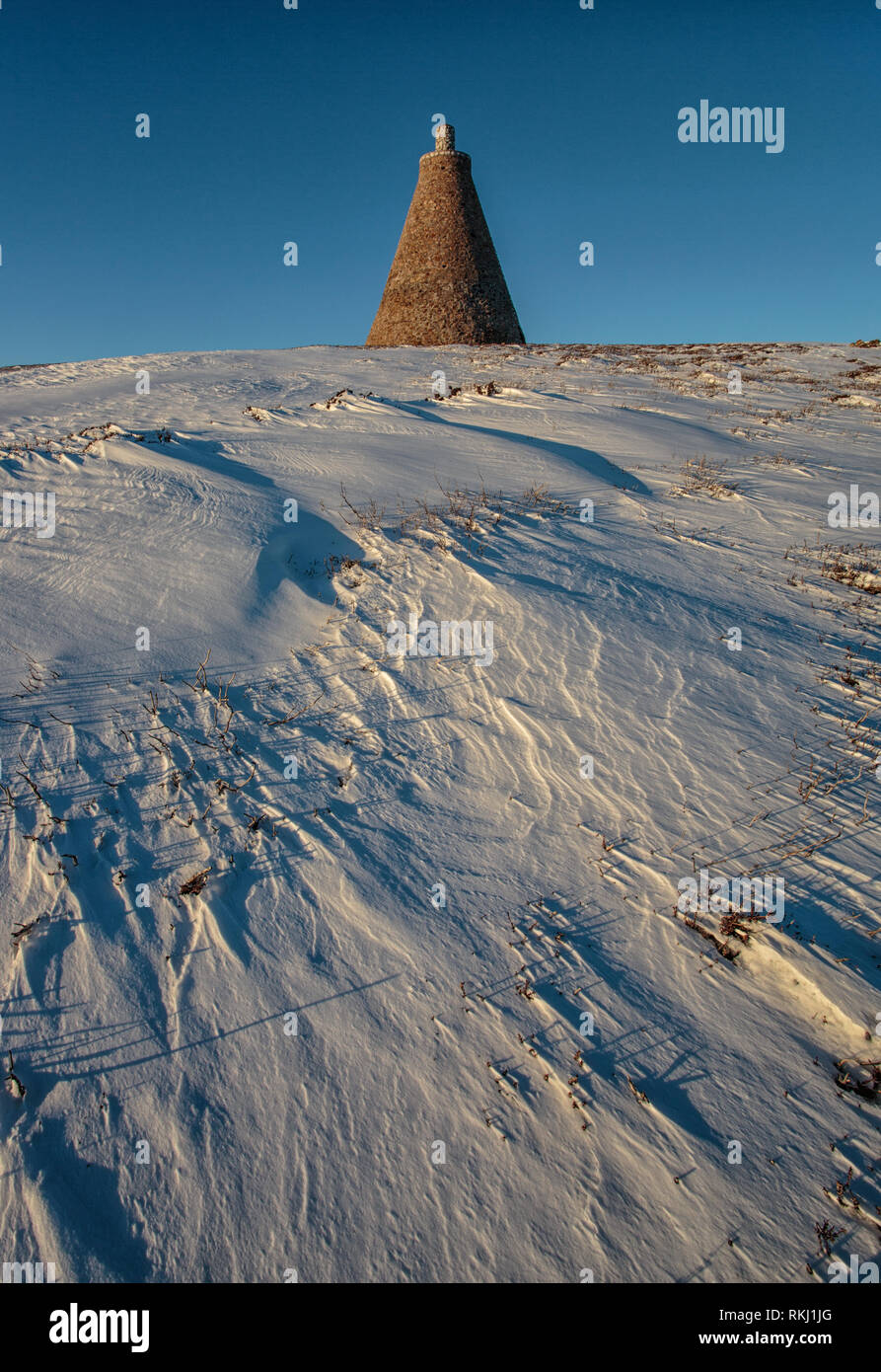 Maule monumento sulla collina di Rowan, Glen Esk, Angus, Scozia Foto Stock