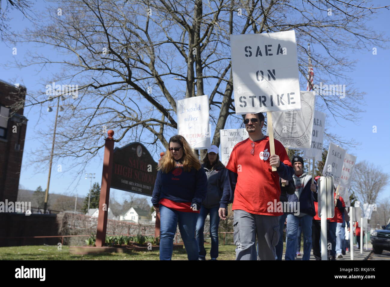 Gli insegnanti di una scuola del distretto di Pennsyvania, Stati Uniti andare in sciopero per chiedere salari più elevati in questo 2015 file immagine. Foto Stock