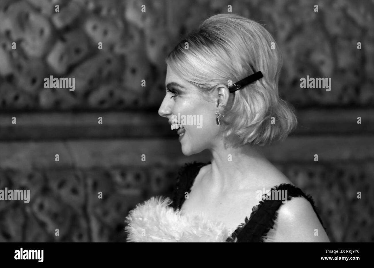 Feb 10, 2019 - Lucy Boynton frequentando EE British Academy Film Awards 2019 - vista alternativa, Royal Albert Hall di Londra, Regno Unito Foto Stock