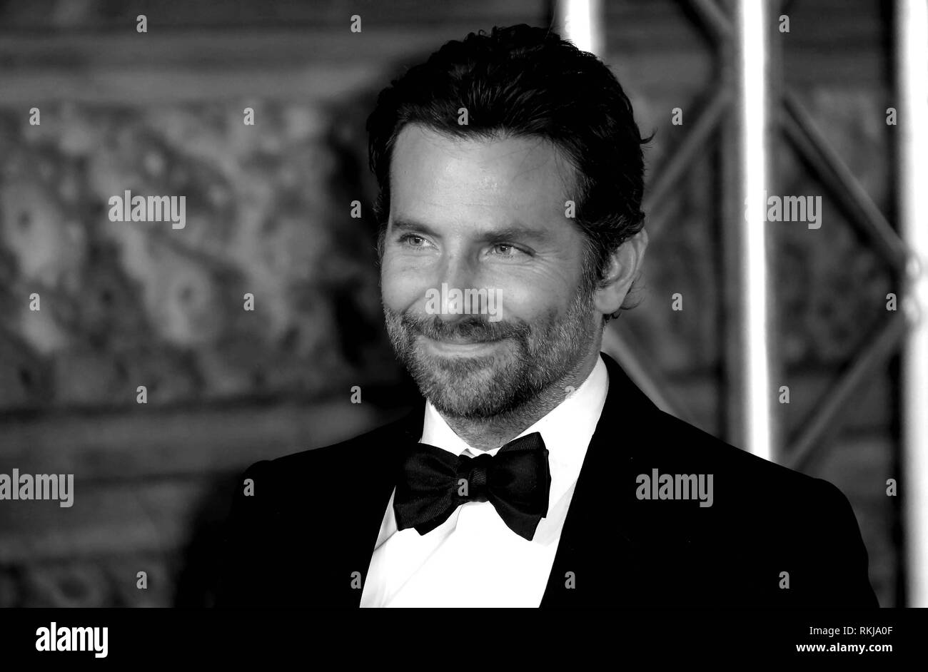 Feb 10, 2019 - Bradley Cooper frequentando EE British Academy Film Awards 2019 - vista alternativa, Royal Albert Hall di Londra, Regno Unito Foto Stock