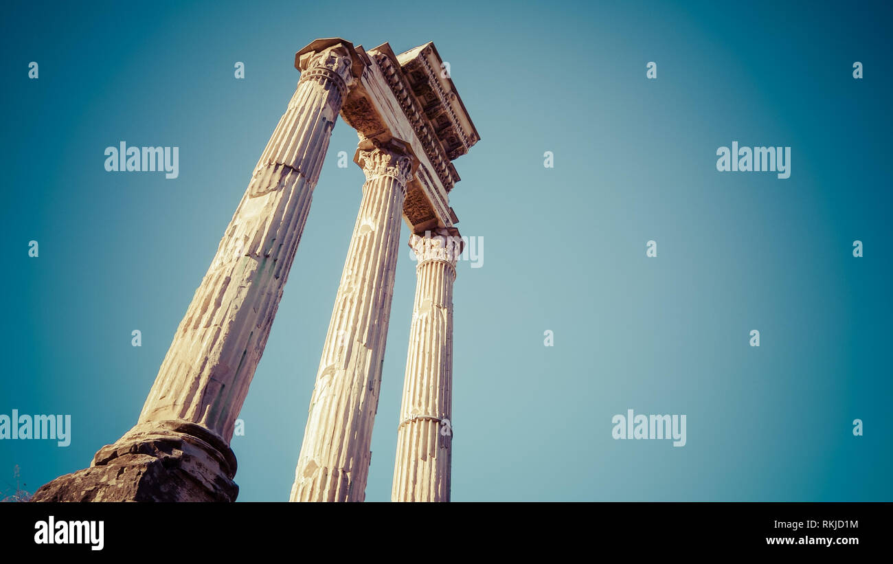 Le colonne del tempio di Castore e Polluce al Foro Romano Foto Stock