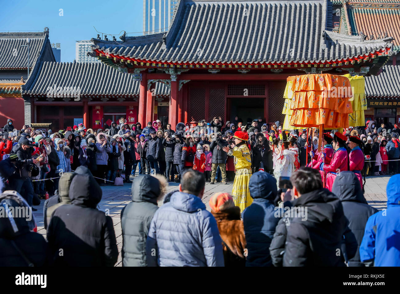 Shenyang, Shenyang, Cina. 12 Feb, 2019. Shenyang, Cina-rituali tradizionali sono tenuti a Mukden Palace a Shenyang, nordest ChinaÃ¢â'¬â"¢s Provincia di Liaoning, per celebrare il capodanno cinese. Credito: SIPA Asia/ZUMA filo/Alamy Live News Foto Stock