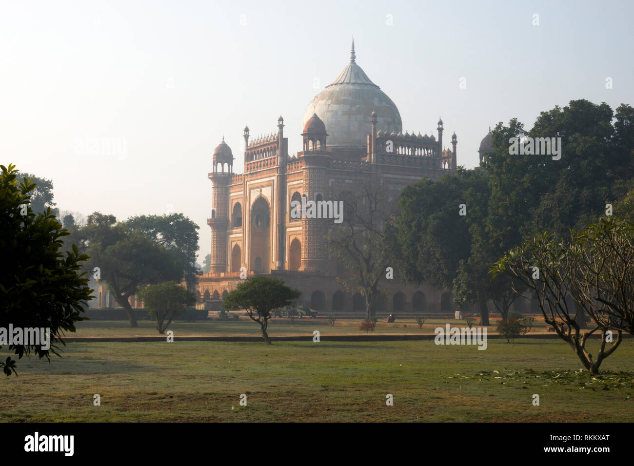 Tomba di Safdarjung, una pietra arenaria e mausoleo di marmo in New Delhi, India Foto Stock