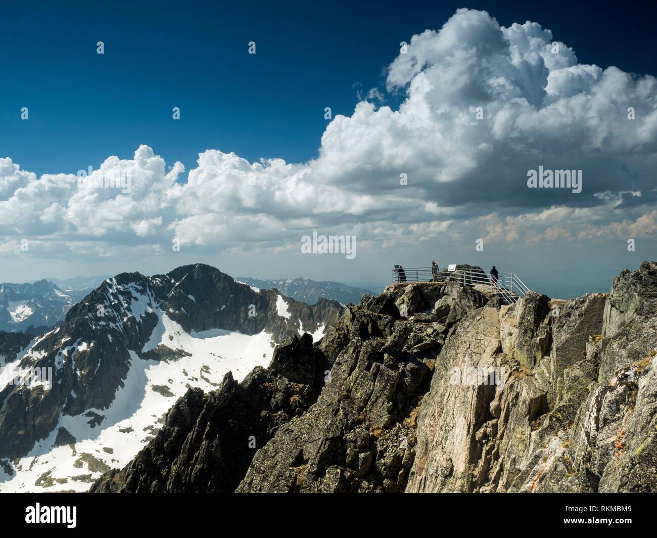 Vista da Lomnica (picco di Lomnicky Stit). Monti Tatra. La Slovacchia. Foto Stock