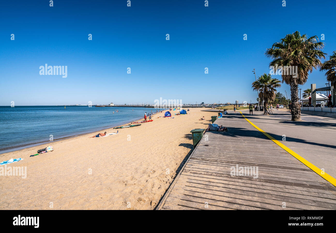 4 gennaio 2019, St Kilda Melbourne Australia : St Kilda beach vista sul sole caldo giorno d'estate in Saint Kilda Australia Foto Stock