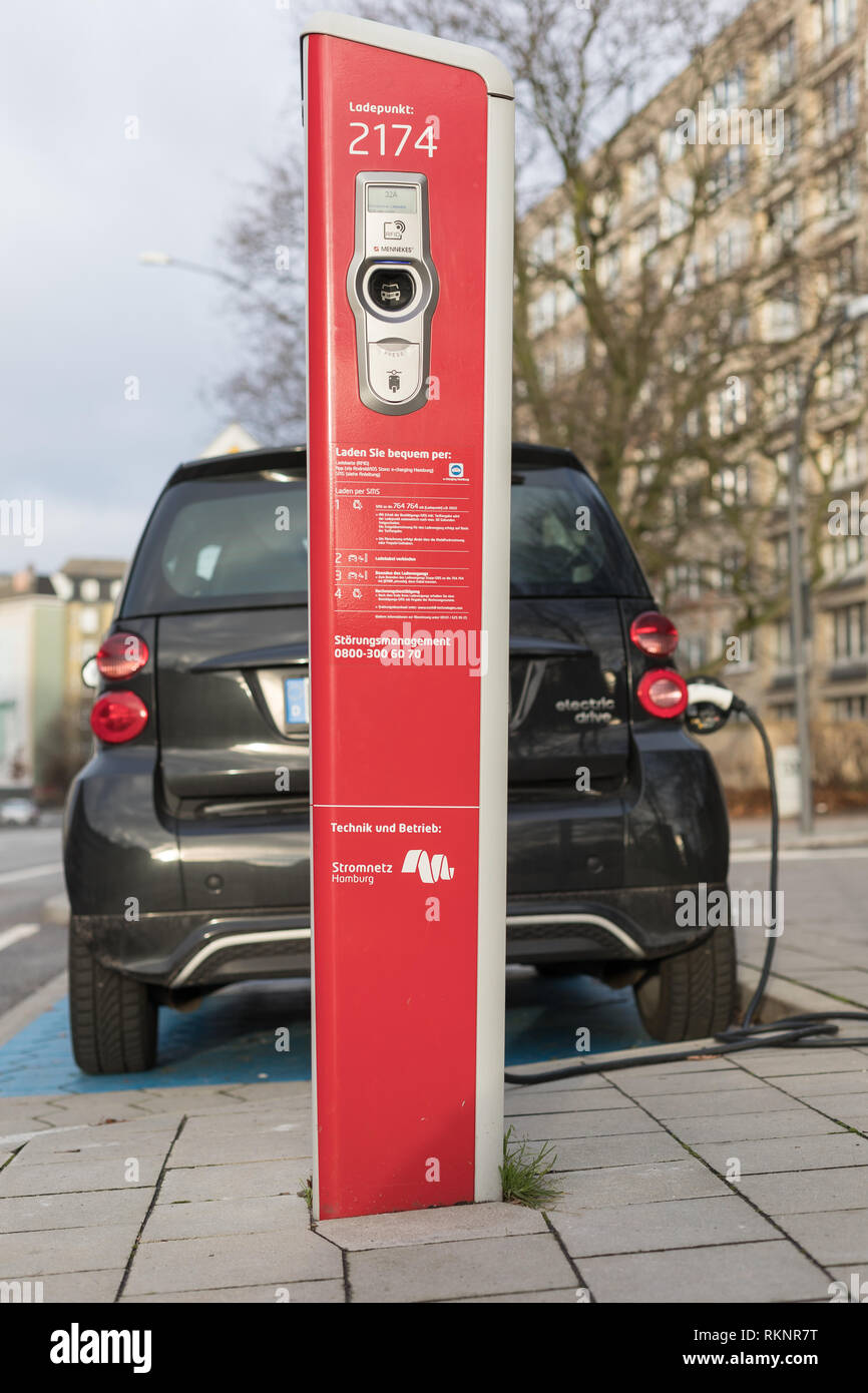 Colonna di ricarica per e-auto in Amburgo Foto Stock