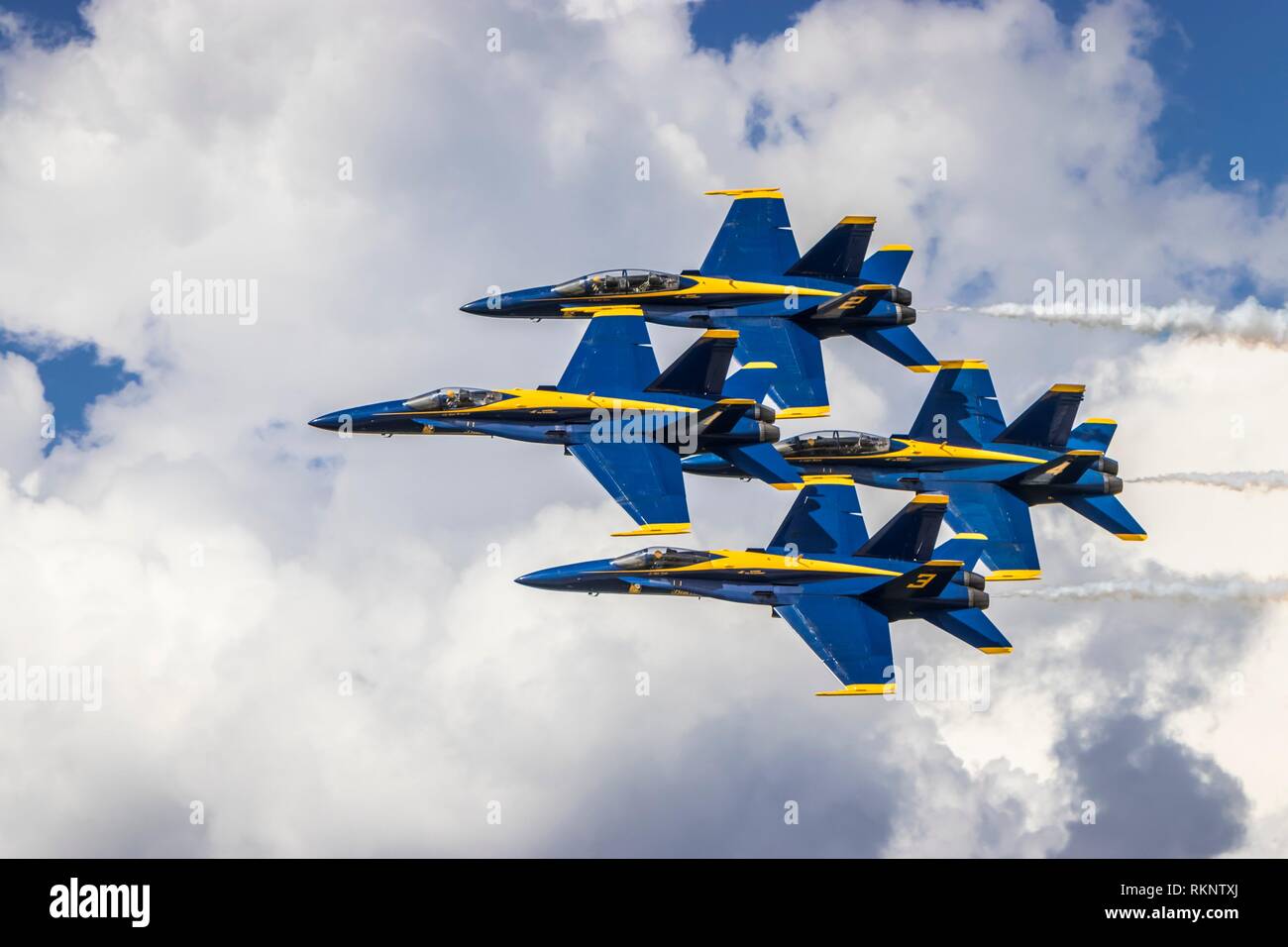 Il Blue Angels aria team acrobatico al 2017 in Airshow Duluth, Minnesota, Stati Uniti d'America. Foto Stock