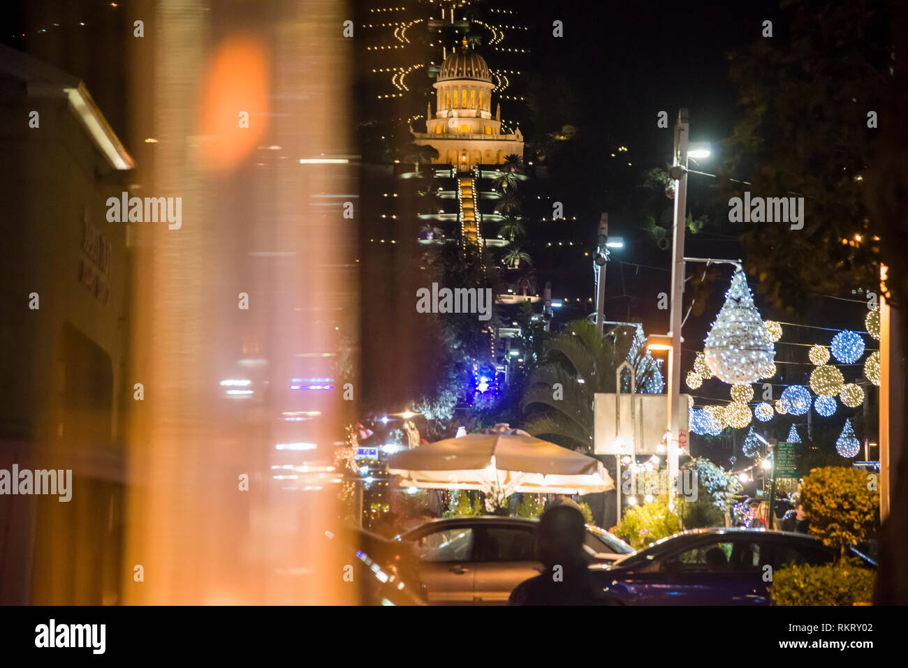Haifa, Israele - 1 Dicembre 2018 : vacanze ornamenti di luce nella Colonia Tedesca, Haifa, Israele Foto Stock