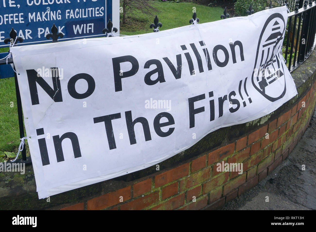 Il Firs Gardens sono visti in Stratford upon Avon dove proposta Cinese-stile pavilion è previsto per essere costruito. Il 12 febbraio 2019. Foto Stock