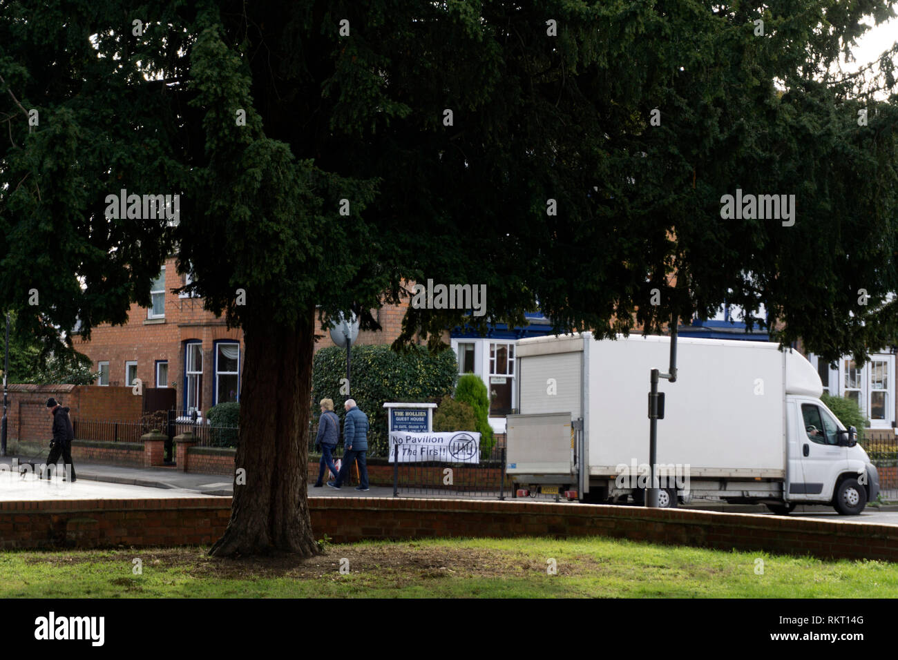 Il Firs Gardens sono visti in Stratford upon Avon dove proposta Cinese-stile pavilion è previsto per essere costruito. Il 12 febbraio 2019. Foto Stock