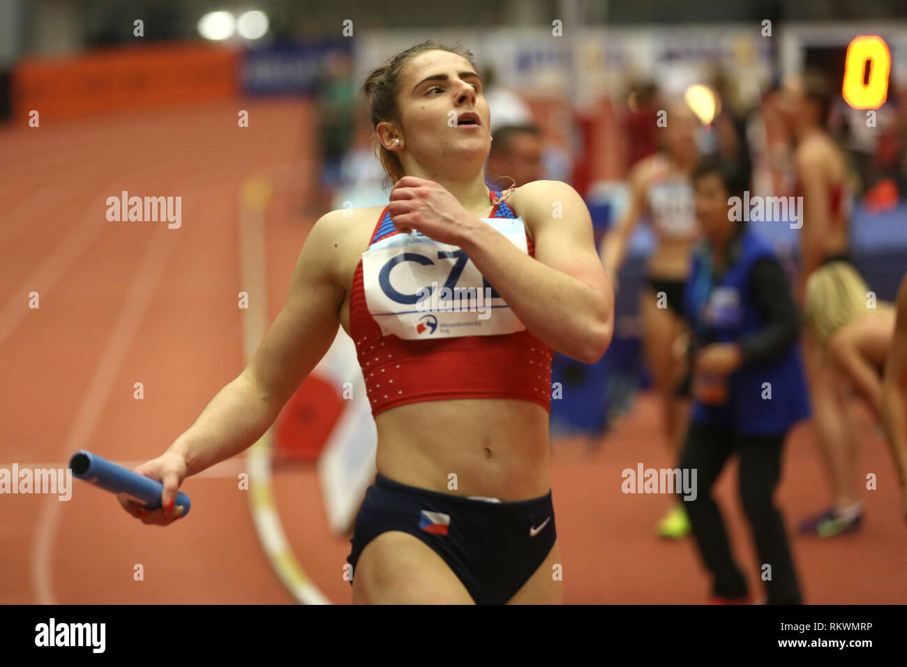 Ostrava, Repubblica Ceca. 12 Feb, 2019. La Repubblica ceca squadra finishwoman Lada Vondrova ha vinto la donna 4x400 m gara entro il ceco Indoor Gala, CEA indoor meeting di atletica a Ostrava, Repubblica ceca, 12 febbraio 2019. Credito: Petr Sznapka/CTK foto/Alamy Live News Foto Stock