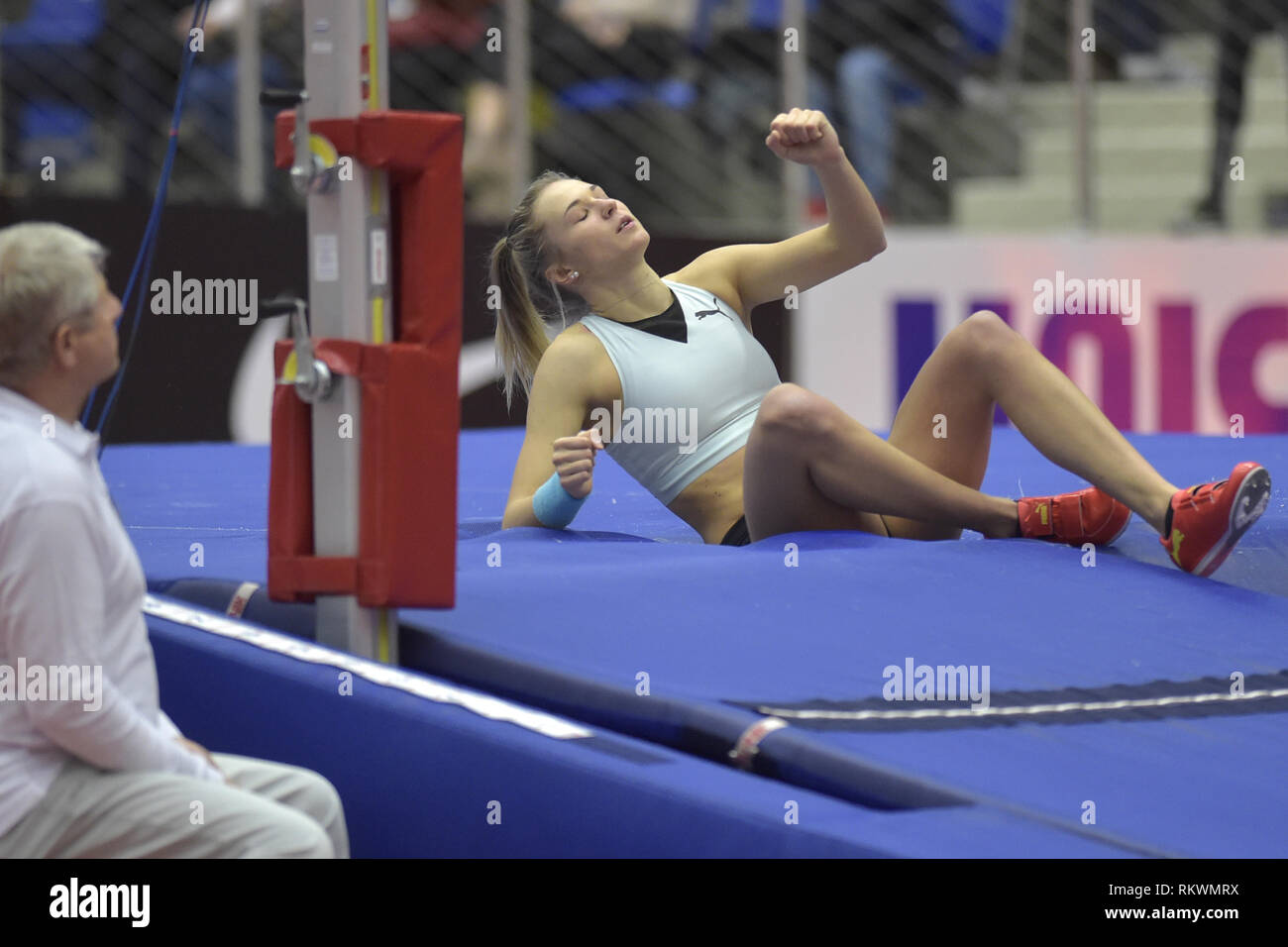 Ostrava, Repubblica Ceca. 12 Feb, 2019. Amalie Svabikova (CZE) ha vinto la donna della pole vault entro il ceco Indoor Gala, CEA indoor meeting di atletica a Ostrava, Repubblica ceca, 12 febbraio 2019. Credito: Jaroslav Ozana/CTK foto/Alamy Live News Foto Stock