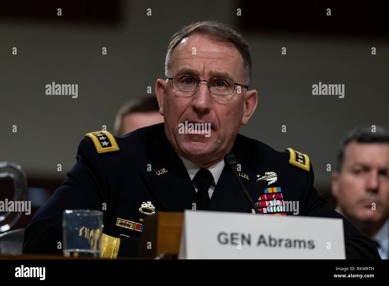 Washington, Stati Uniti d'America. 12 Feb, 2019. Il generale Robert B. Abrams, Comandante degli Stati Uniti Corea forze, testimonia durante un Senato Comitato delle Forze Armate audizione del Campidoglio di Washington, DC il 12 febbraio 2019. Credito: Alex Edelman/CNP | Utilizzo di credito in tutto il mondo: dpa/Alamy Live News Foto Stock