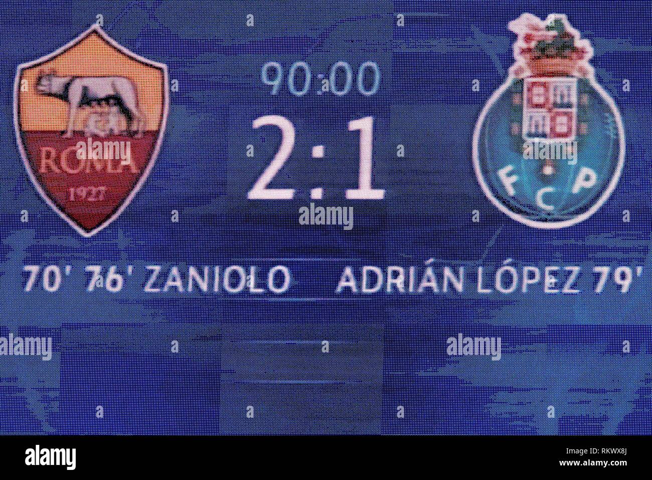 Tabellone finale durante il 'UEFA Champions League ' turno di 16 - 1leg match tra Roma 2-1 Porto a Stadio Olimpico Febbraio 12, 2019 in Roma, Italia. Credito: Maurizio Borsari/AFLO/Alamy Live News Foto Stock