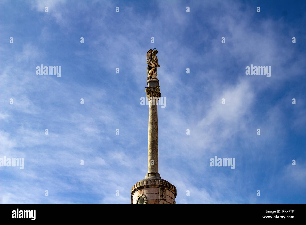 Cordova, Spagna. Monumento al Trionfo di San Rafael a Cordova, nella Mezquita-Catedral de Córdoba, conosciuta anche come la Grande Moschea di Córdoba Foto Stock