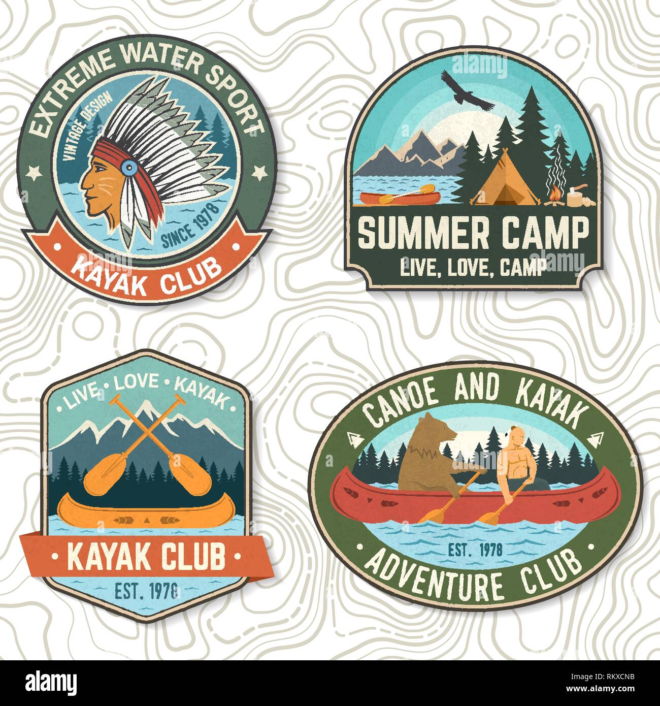 Set di canoa e kayak club badges vettore. Concetto per la patch, maglietta, stampare il timbro o il raccordo a t. Design vintage con la montagna, sul fiume American Indian e silhouette di kayaker. Extreme sport d'acqua le patch in kayak Illustrazione Vettoriale