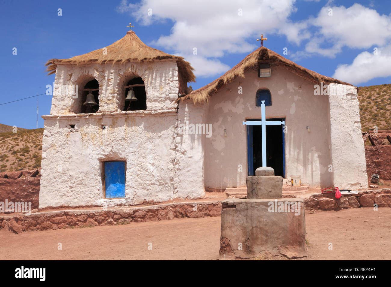 Il Cile, Antofagasta Regione, MACHUCA (2004), villaggio, chiesa, Foto Stock
