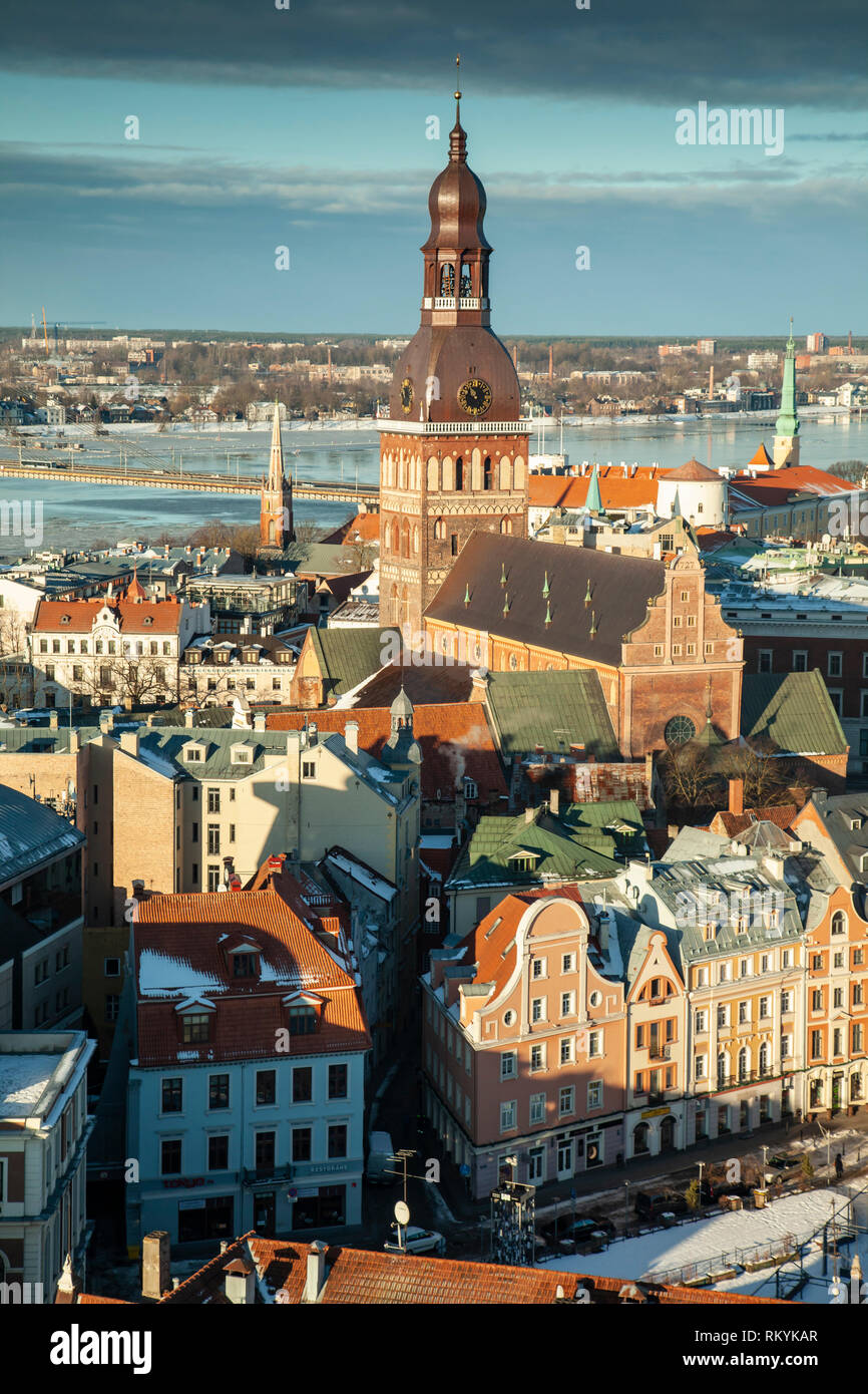 Riga torri della cattedrale sulla città vecchia. Foto Stock