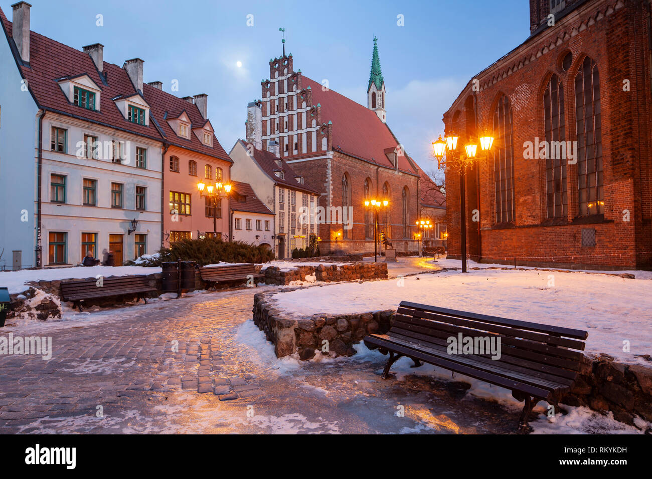 Sera d'inverno in Riga old town. Foto Stock
