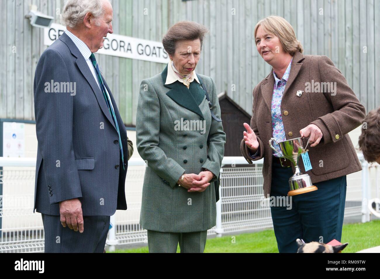 Anne, la principessa Royal, visiti la NSA Galles & Ram di confine vendita presso il Royal Welsh Showground a Builth Wells, in Powys, Wales, Regno Unito. Foto Stock