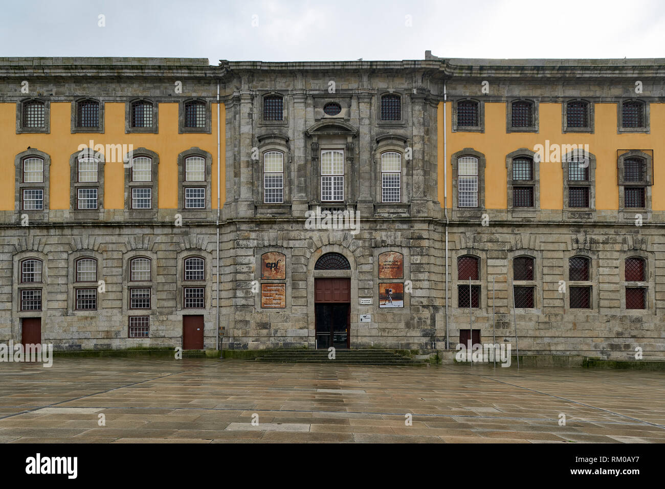 Museo della Fotografia, edificio della vecchia prigione, protegge e promuove il patrimonio fotografico della città di Oporto, Portogallo, Europa Foto Stock
