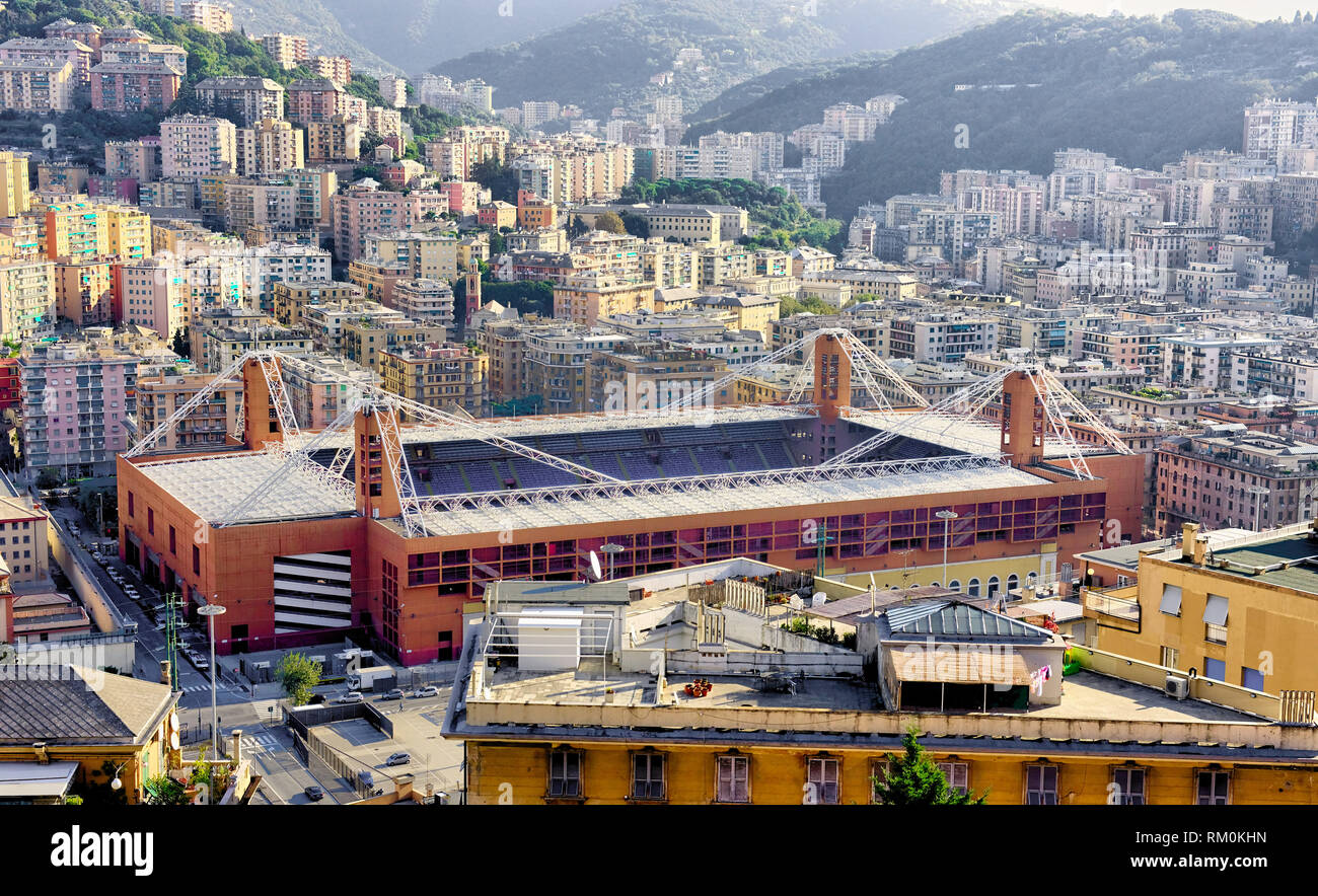 Vista lo stadio Luigi Ferraris di Genova, Italia Foto stock - Alamy