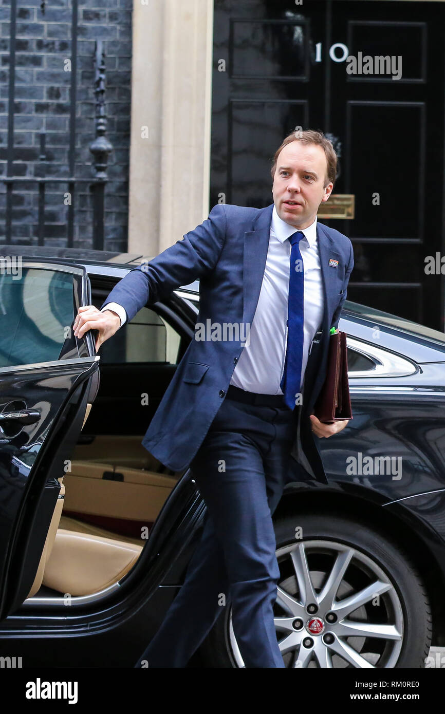 Matthew Hancock - il Segretario di Stato per la salute e la cura sociale è visto arrivare a Downing Street a frequentare il settimanale riunione del gabinetto. Foto Stock