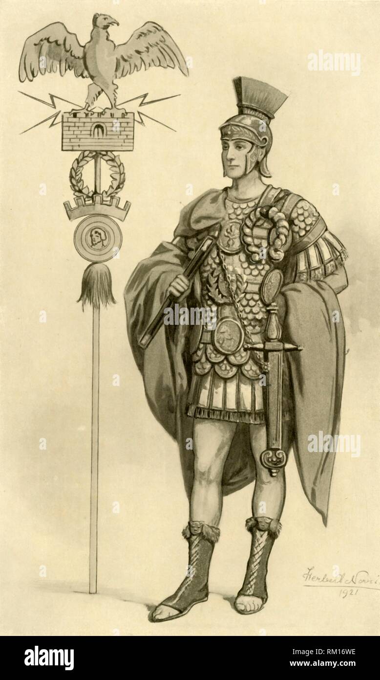 "Un generale romano", 1924. Creatore: Herbert Norris. Foto Stock