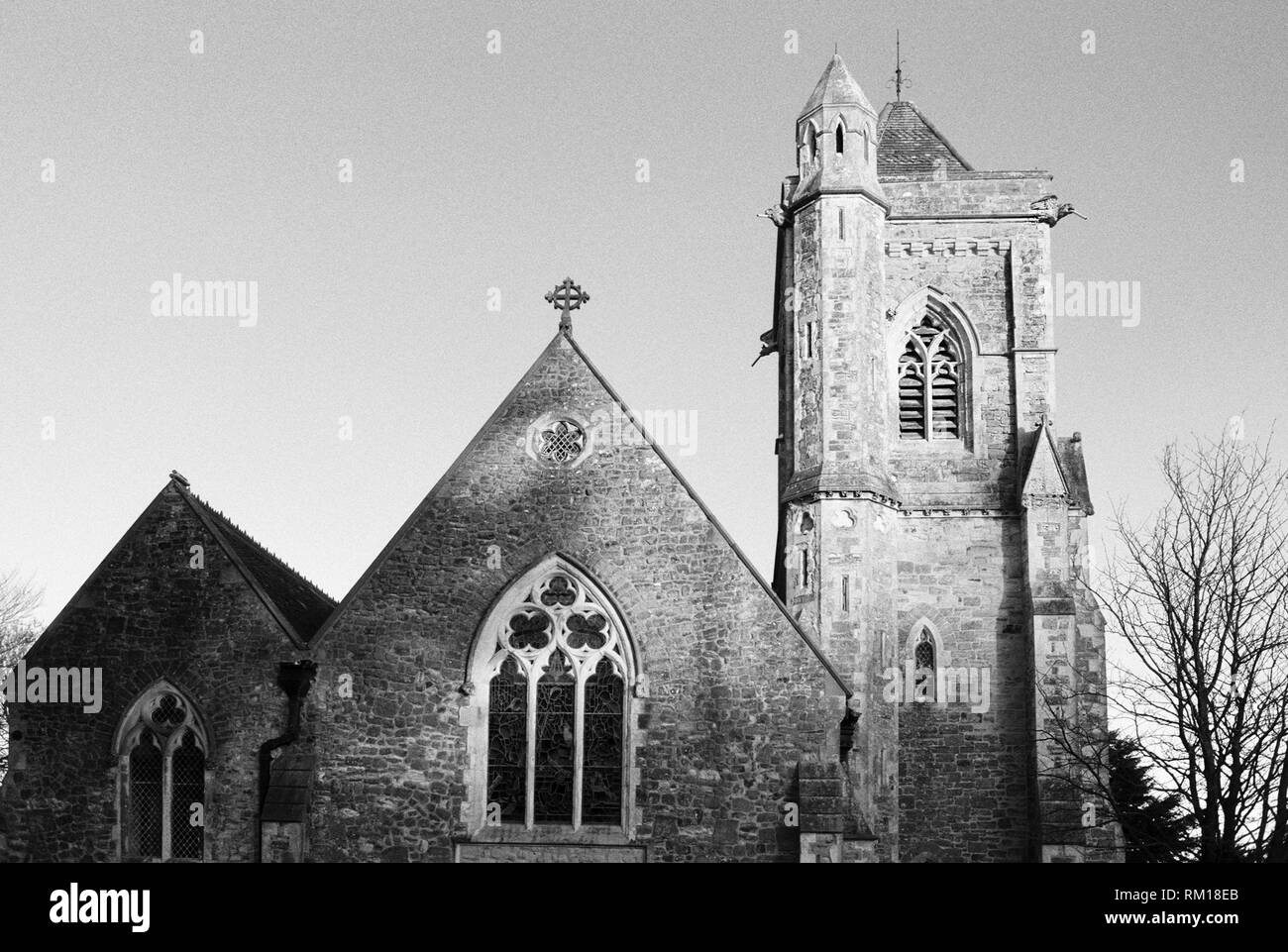 San Giovanni Battista chiesa parrocchiale nel villaggio di Netherfield, vicino a Battle, East Sussex, Inghilterra meridionale Foto Stock