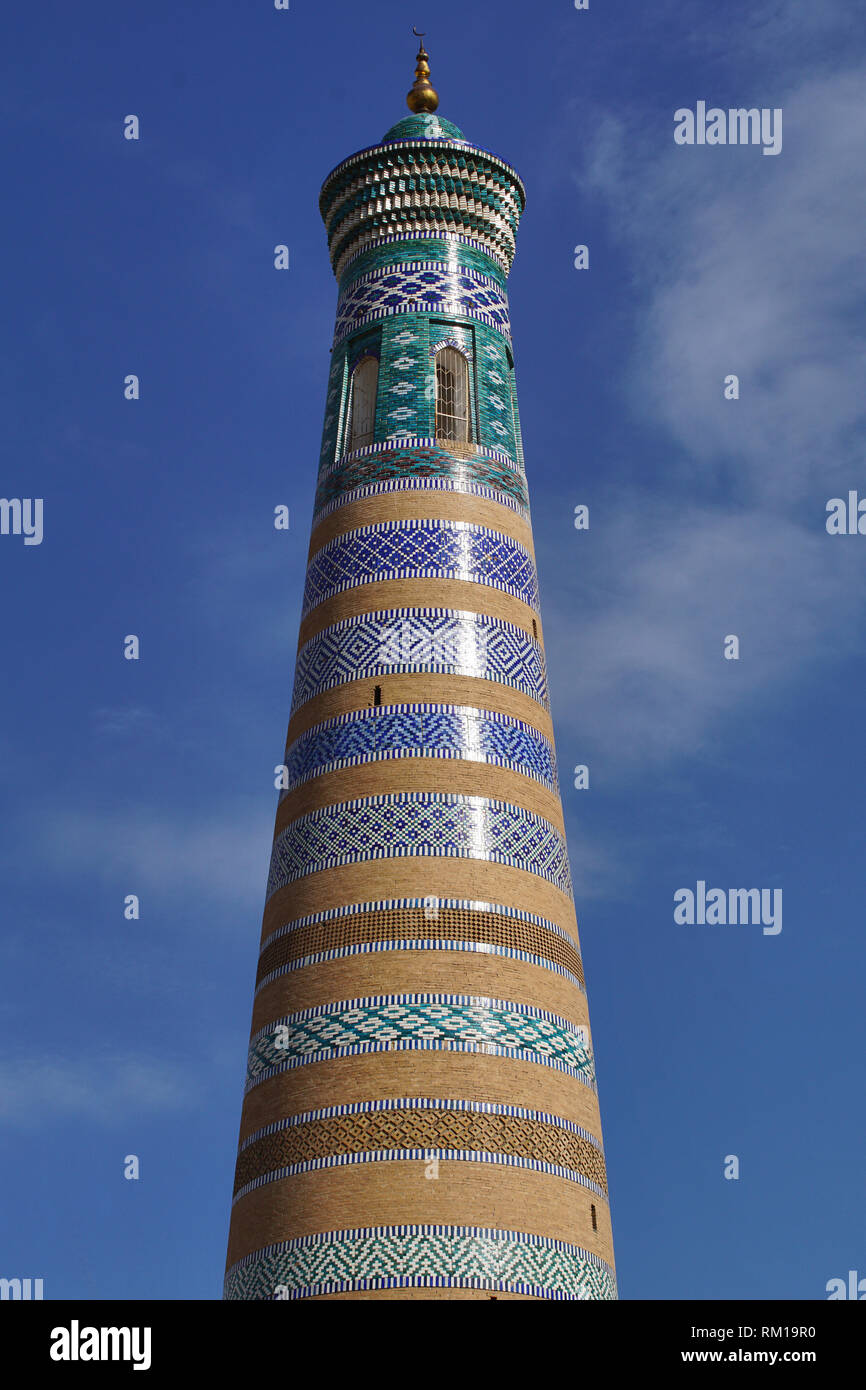 Minareto ornati di Khiva, Uzbekistan Foto Stock