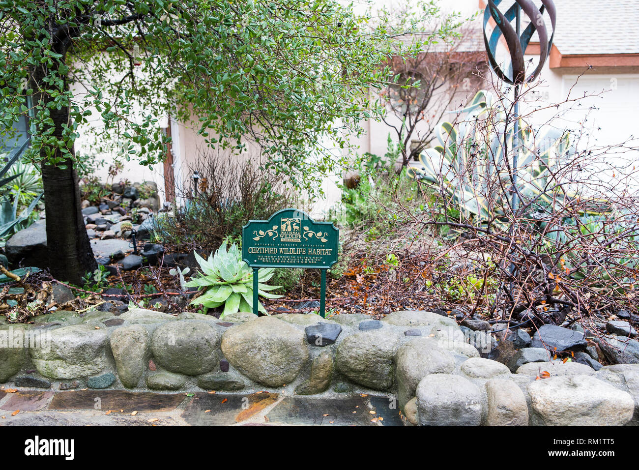 National Wildlife Federation certified habitat per la flora e la fauna accedi Modjeska Canyon, Orange County, California USA Foto Stock