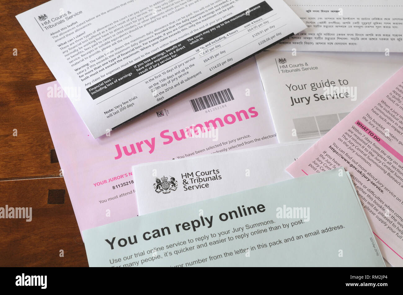 Giuria citazione lettera con informazioni generali forme, England, Regno Unito Foto Stock