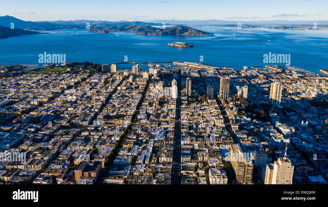 Vista aerea di San Francisco e Alcatraz, San Francisco, CA, Stati Uniti d'America Foto Stock