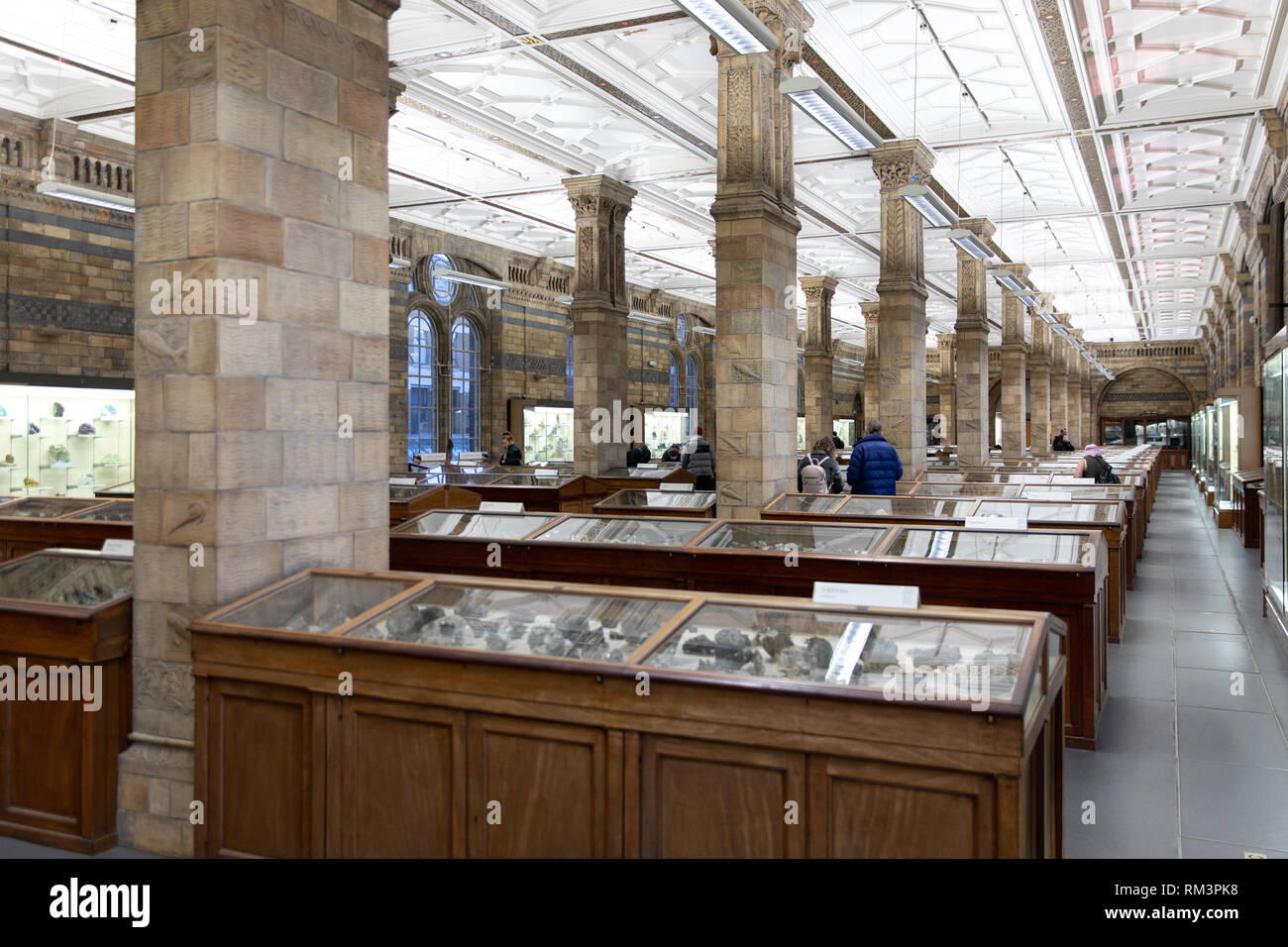 I minerali in camera presso il Museo di Storia Naturale di Londra, Regno Unito Foto Stock