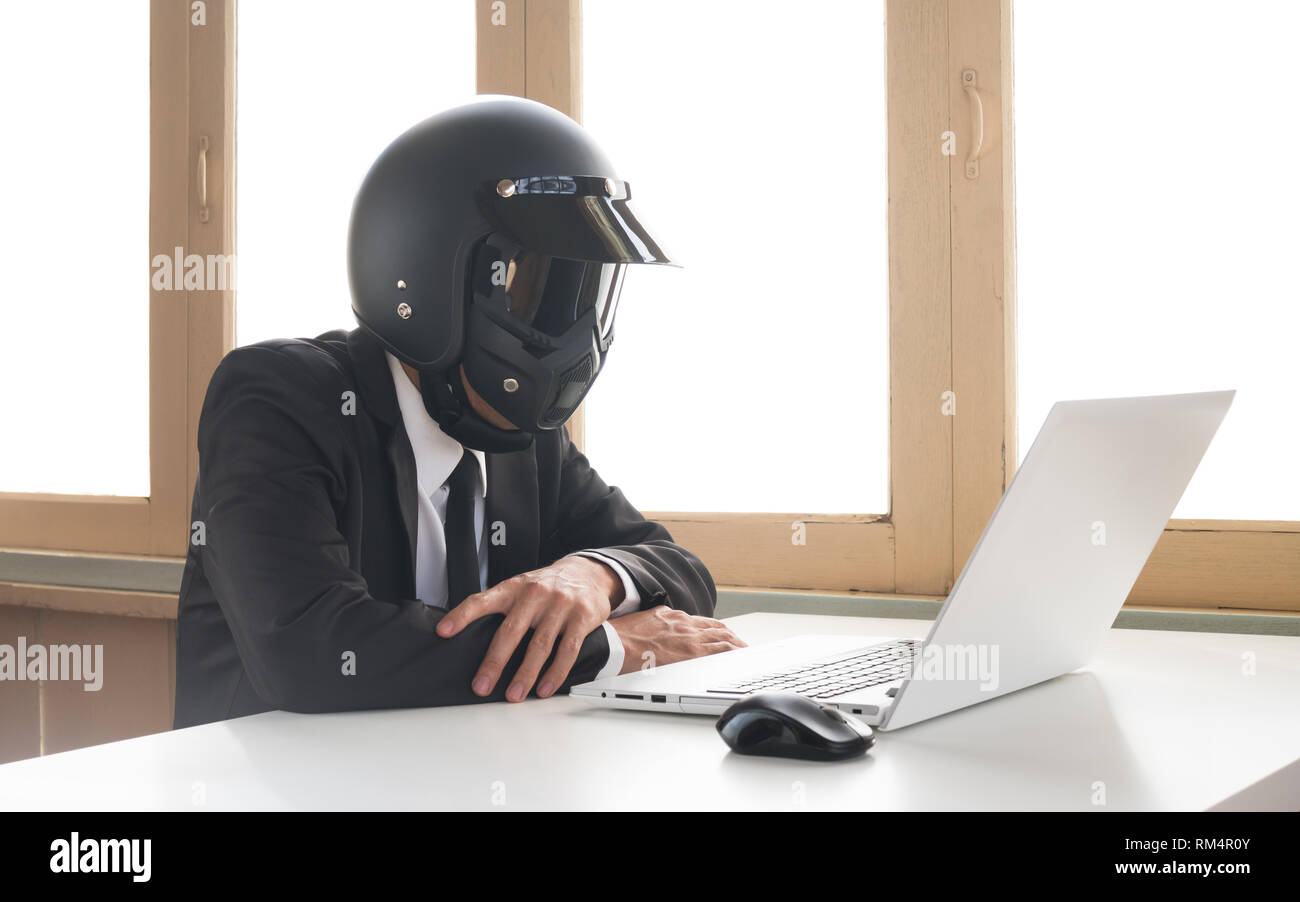 Intelligenza Artificiale Intelligenza Artificiale imprenditore concept laptop in attesa di caricamento del sistema. Intelligenza Artificiale Intelligenza Artificiale concetto. Innovazione e tecnologia Foto Stock