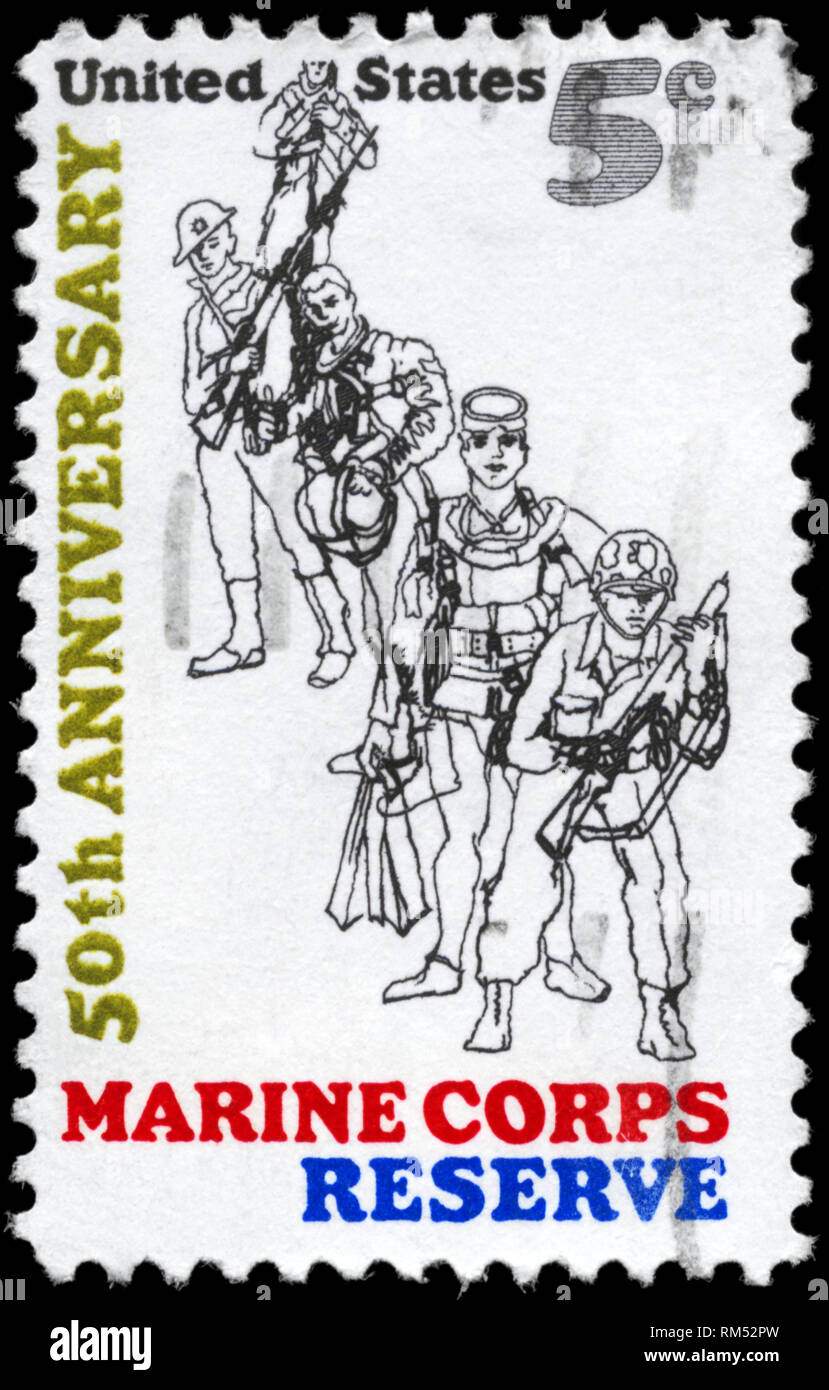 Stati Uniti - circa 1966: un timbro stampato negli Stati Uniti d'America dedicata al cinquantesimo anniversario della fondazione dell'US Marine Corps Riserva, circa 1966 Foto Stock