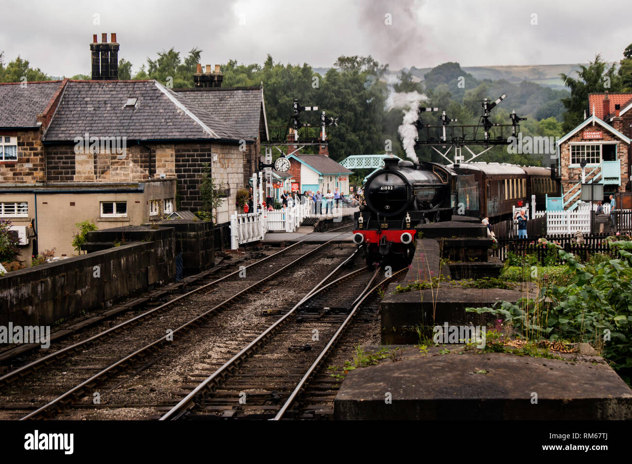 Thompson B1 61002 Impala lasciando la stazione Grossmont Foto Stock