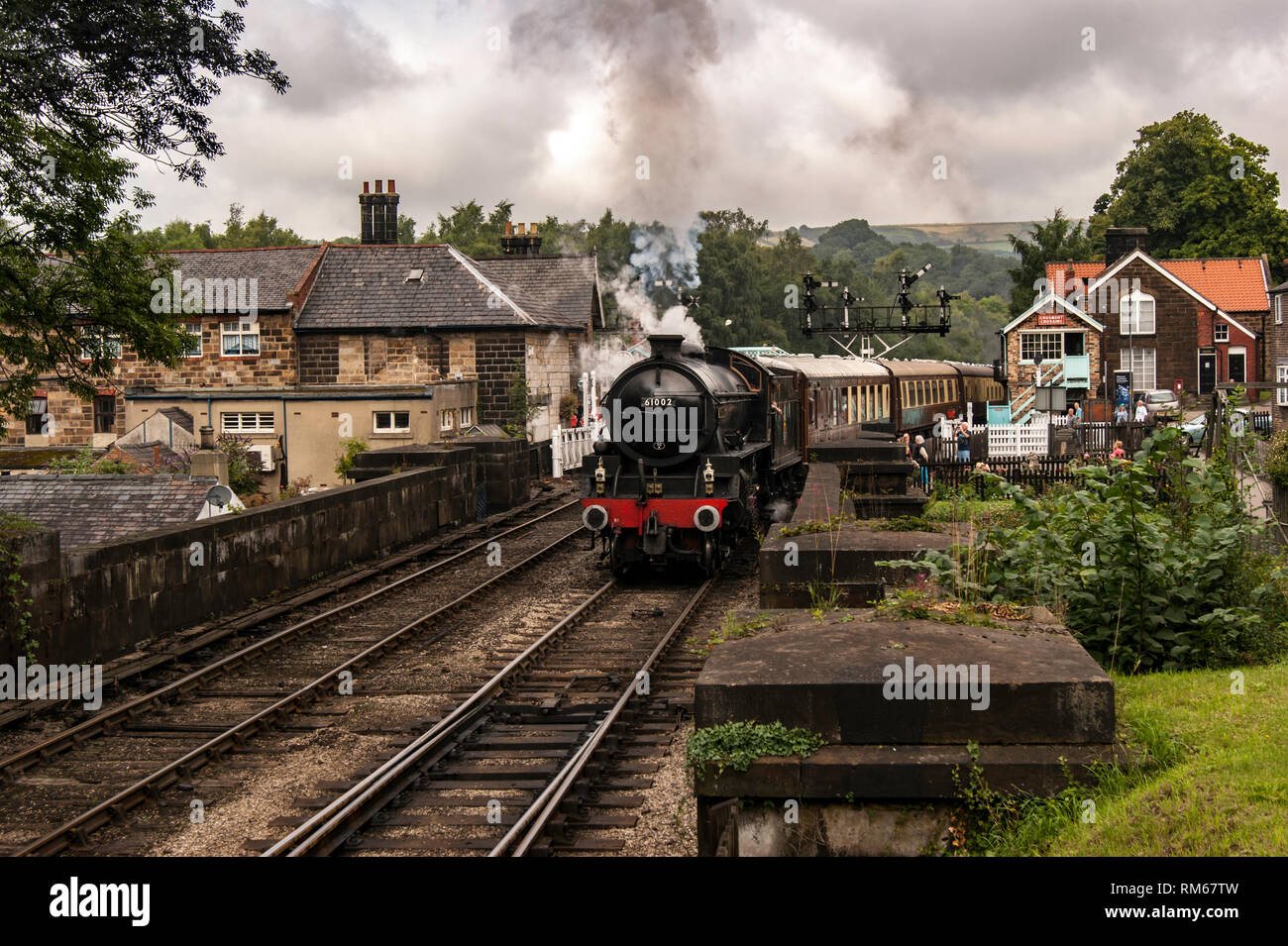 Thompson B1 61002 Impala lasciando la stazione Grossmont Foto Stock