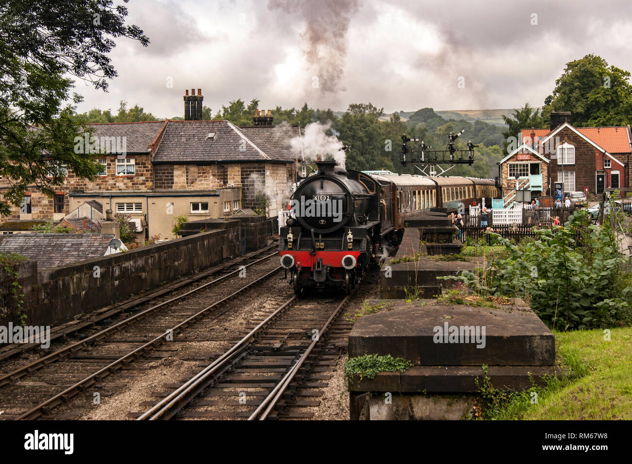 Thompson B1 61002 Impala lasciando la stazione Grossmont Foto Stock